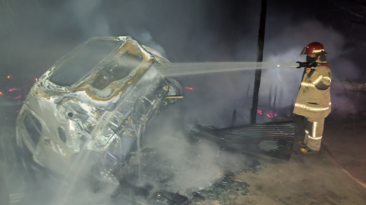 Tiga Rumah dan Mobil Ayla Terbakar, Pemilik Terluka